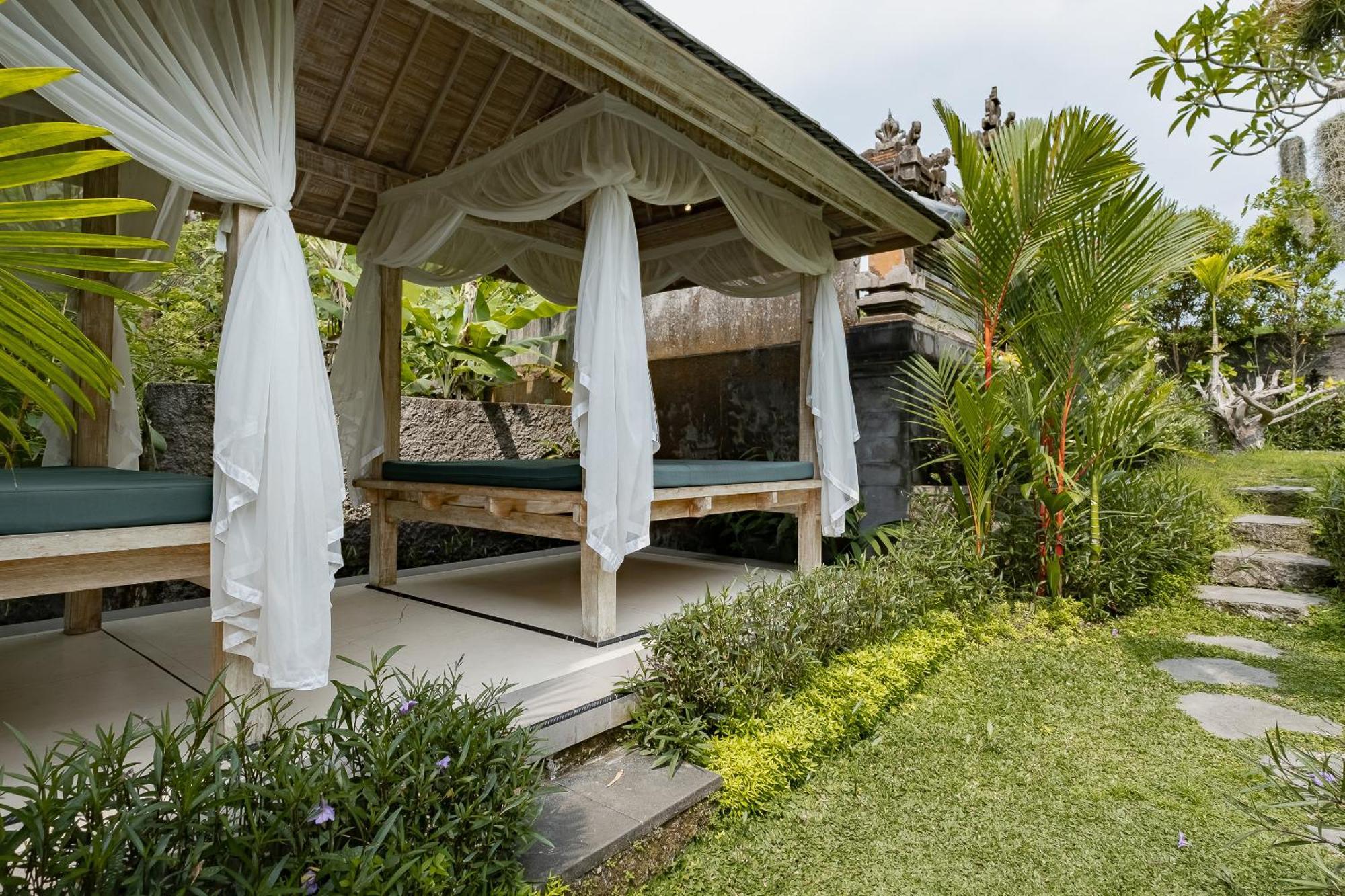 Gynandha Ubud Cottage Ngoại thất bức ảnh